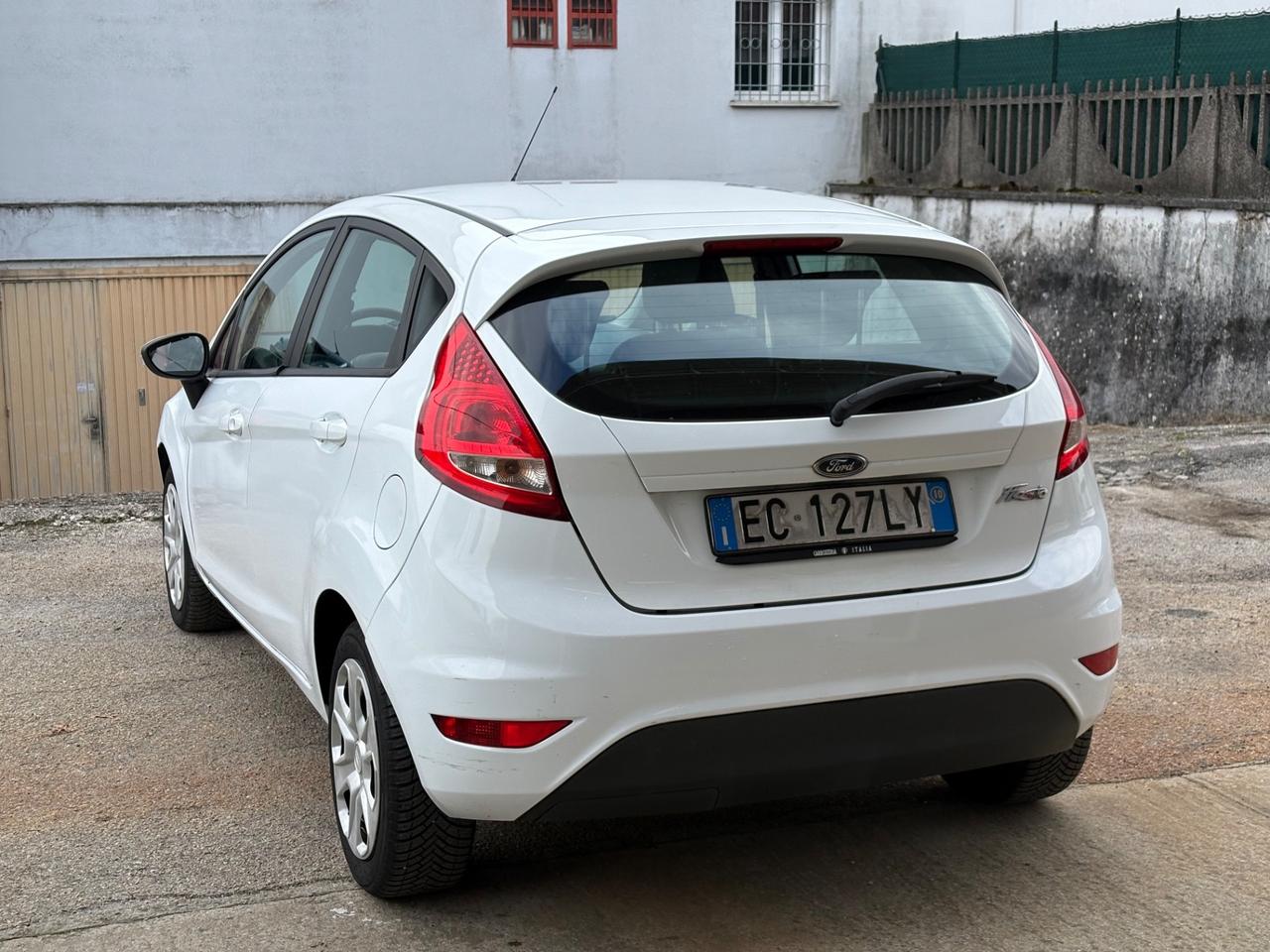 Ford Fiesta 1.4 5 porte Bz.- GPL Titanium