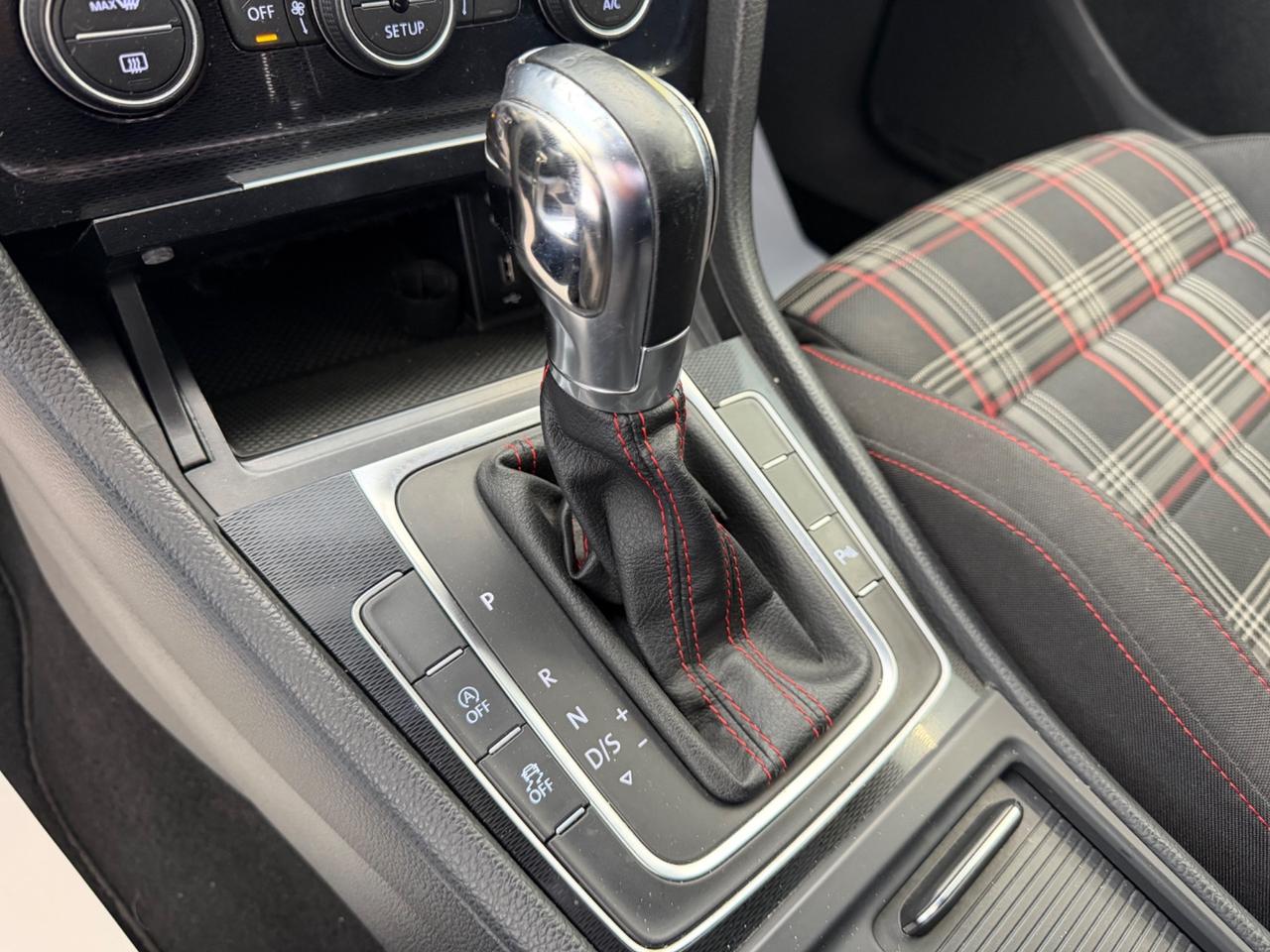 Volkswagen Golf GTI DSG 220CV AUTOMATICA SCARICO SPORTIVO