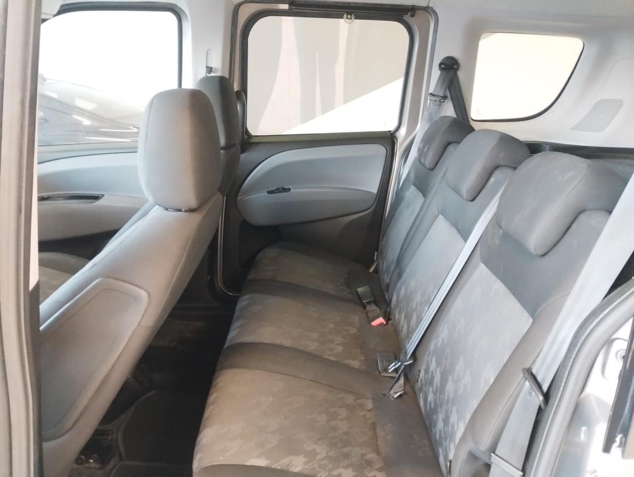 Opel Combo 1.4 95CV PC-TA Cosmo 123.000KM