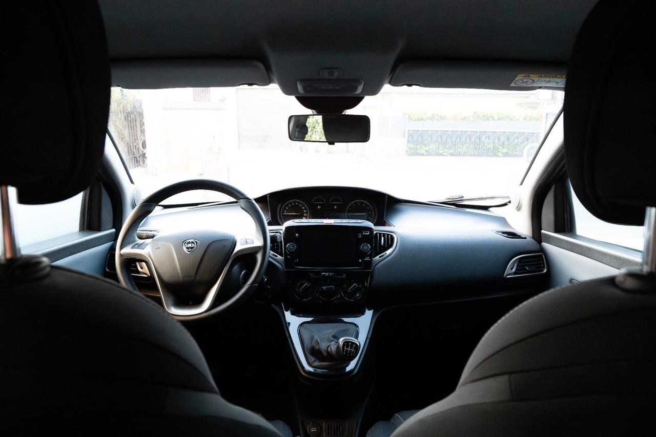 Lancia Ypsilon 1.0 Hybrid Gold 70 CV