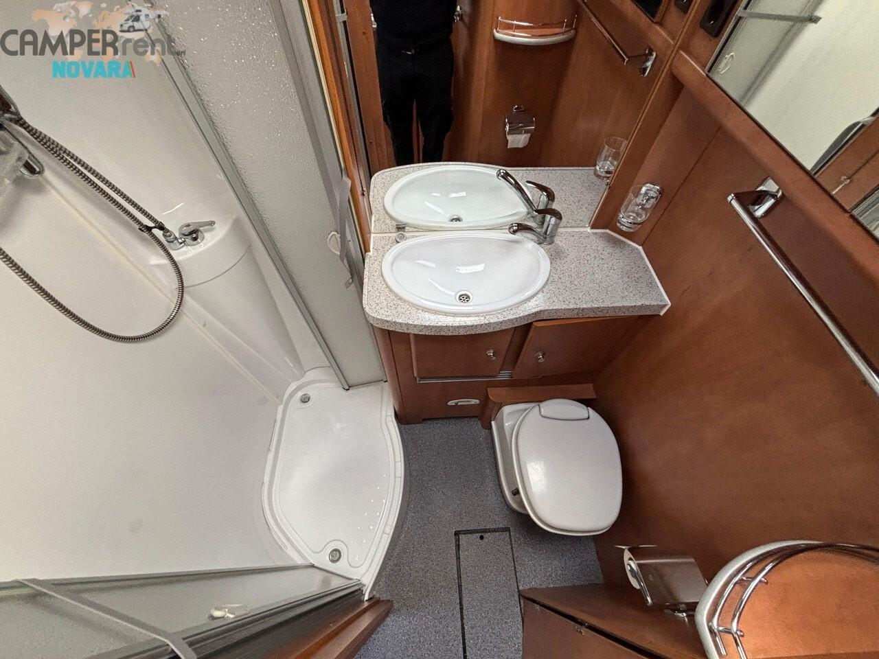 Carthago CHIC I 47 - MOTORHOME LETTO MATRIMONIALE E GARAGE