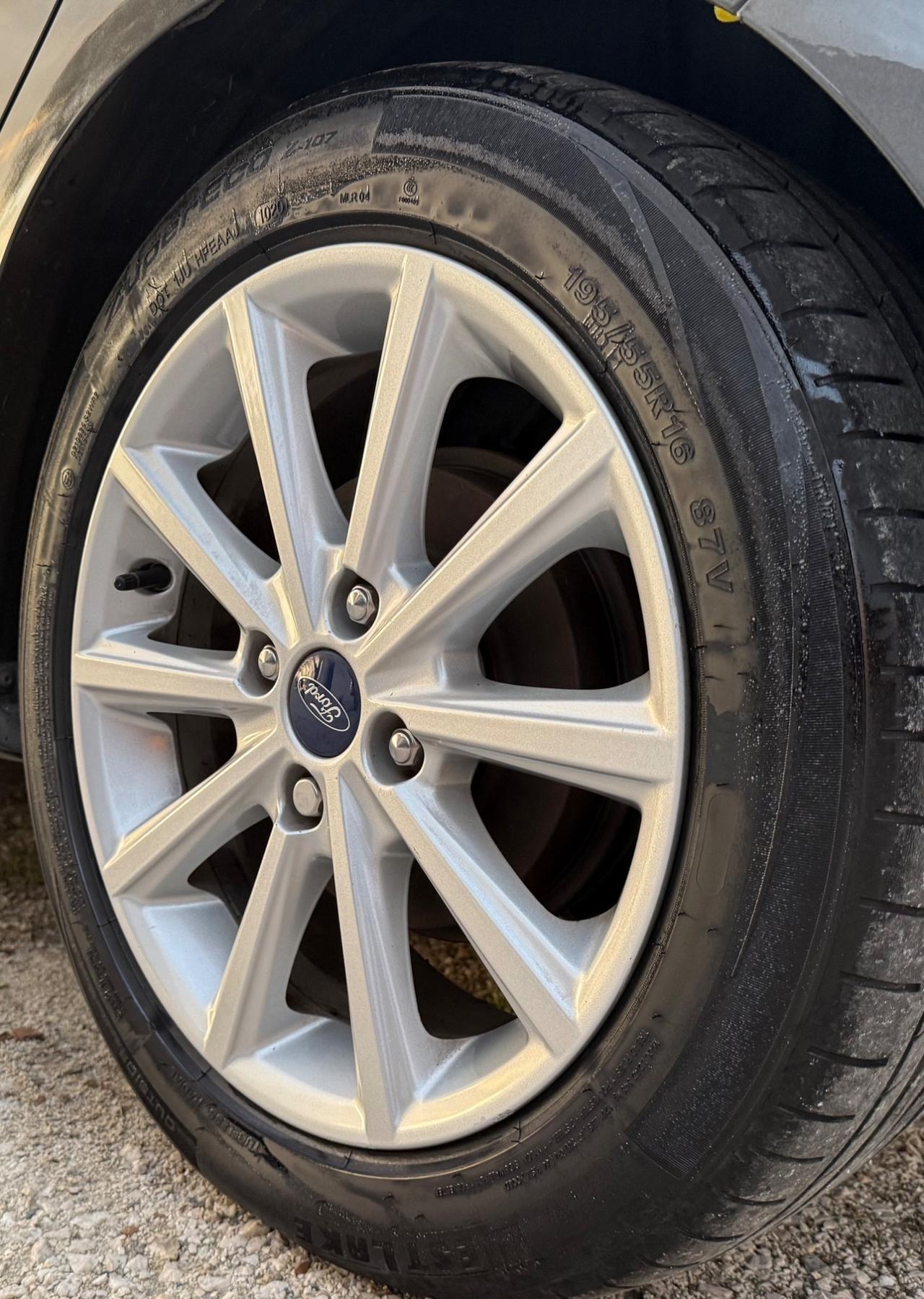 Ford B-Max 1.4 90 CV GPL Titanium