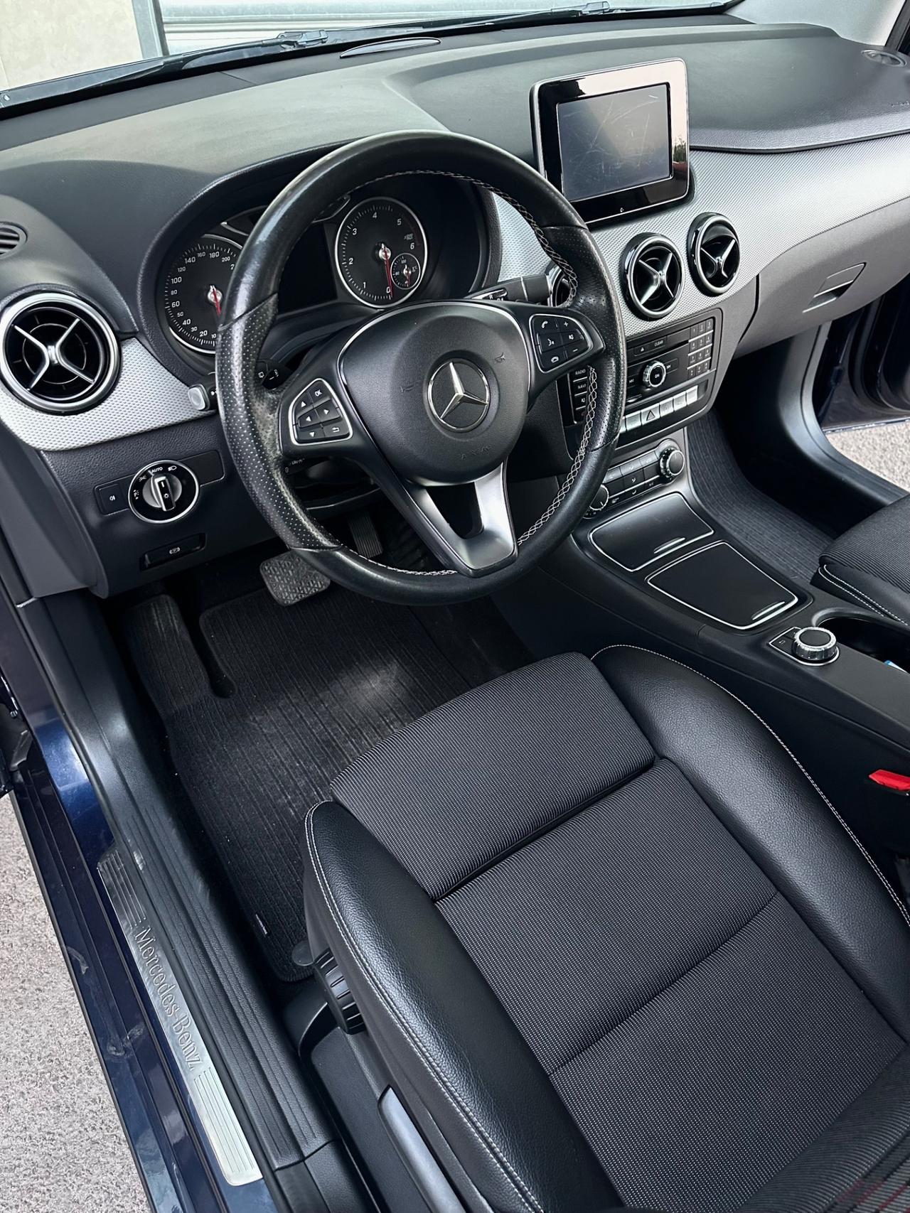 Mercedes-Benz B 180d 1.5 109cv Automatic Premium