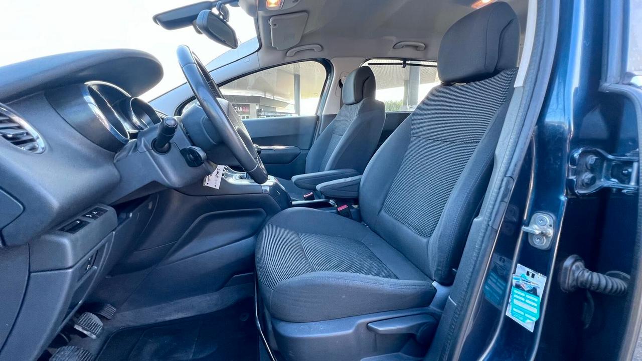 Peugeot 5008 1.6 HDi 112CV Business