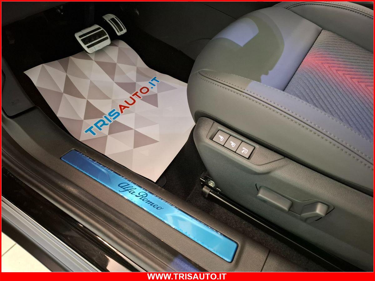 ALFA ROMEO Junior 1.2T Hybrid eDCT6 Speciale NEOPATENTATI IVATA