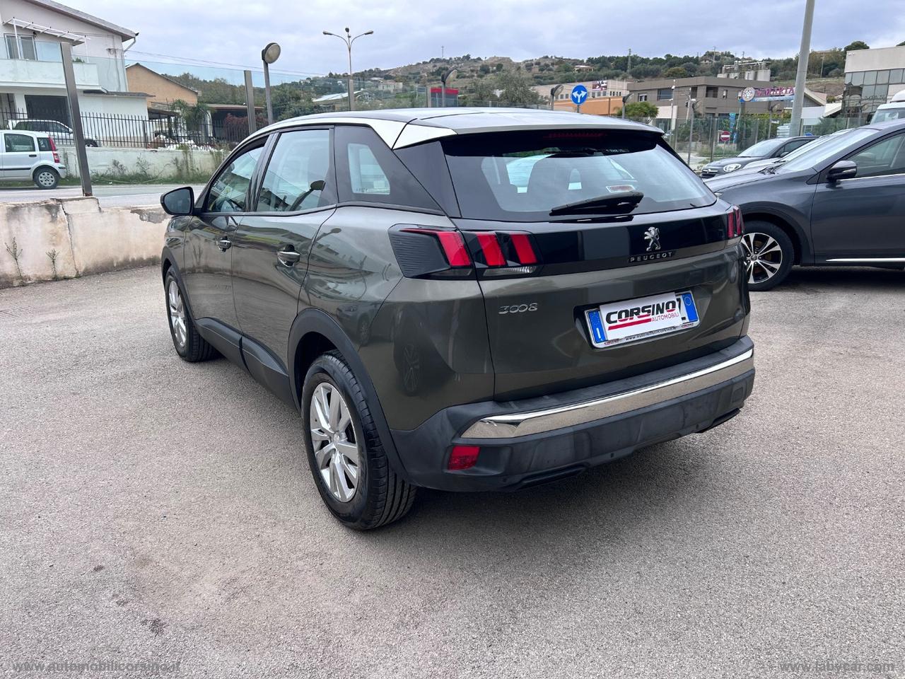 PEUGEOT 3008 BlueHDi 120 S&S Business
