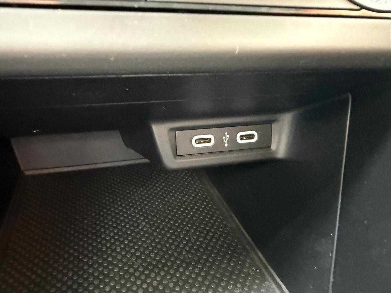 Volkswagen Taigo 1.0 TSI 95 CV Life *CARPLAY / ANDROID*OK NEOPATENTATI*