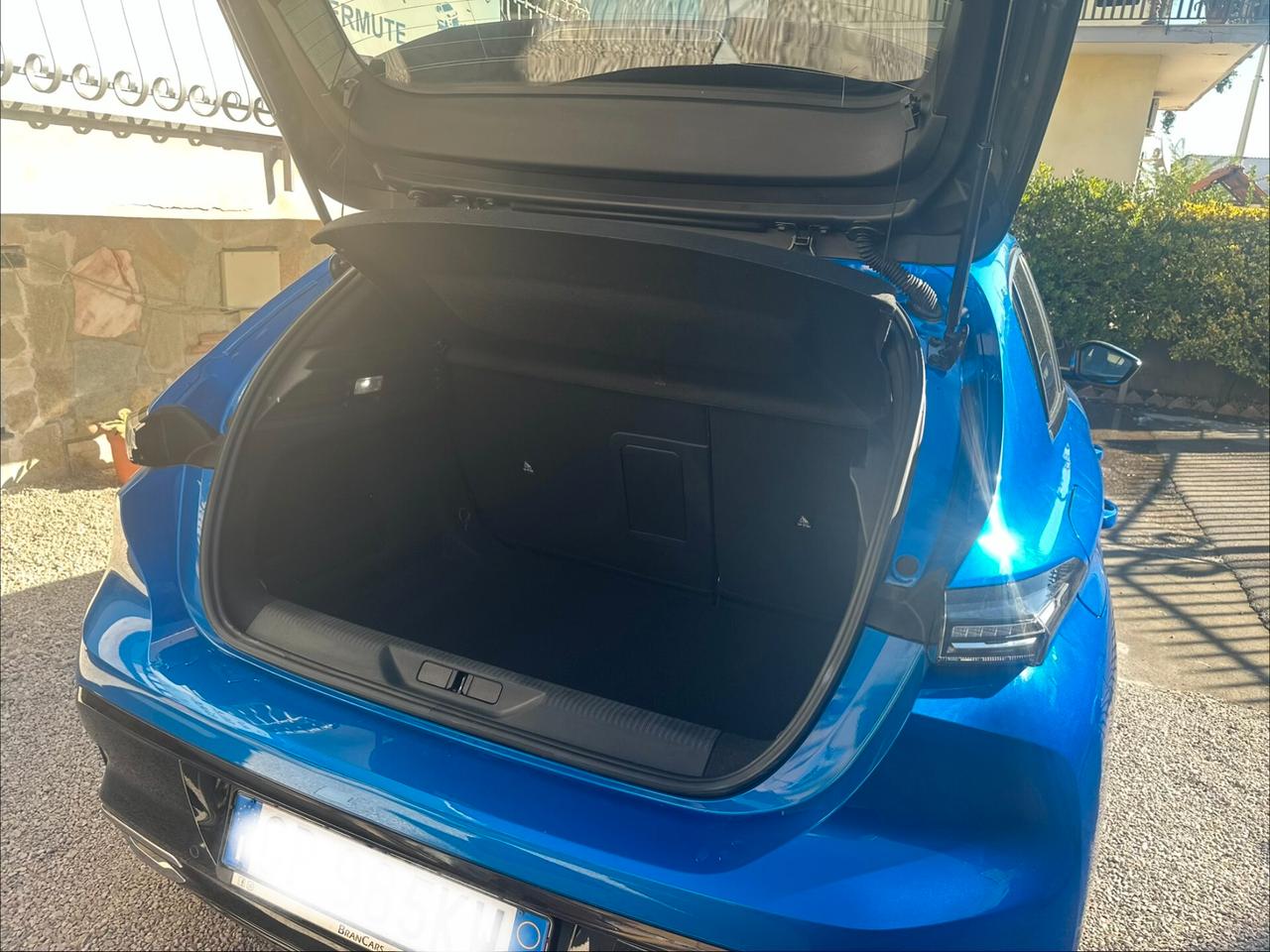 Peugeot 308 2023 1.5 DIESEL 130CV