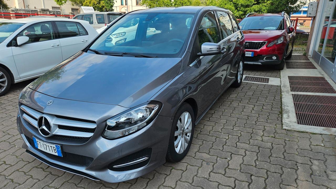 Mercedes-benz B 180 d Automatic Business KAMERA-ANTICOLL.