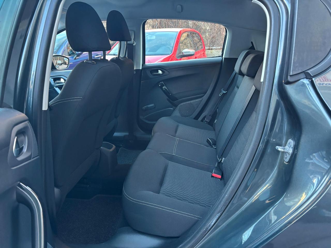 Peugeot 208 PureTech 82 5 porte Active DISTRIBUZIONE NUOVA UNIPROPRIETARIO