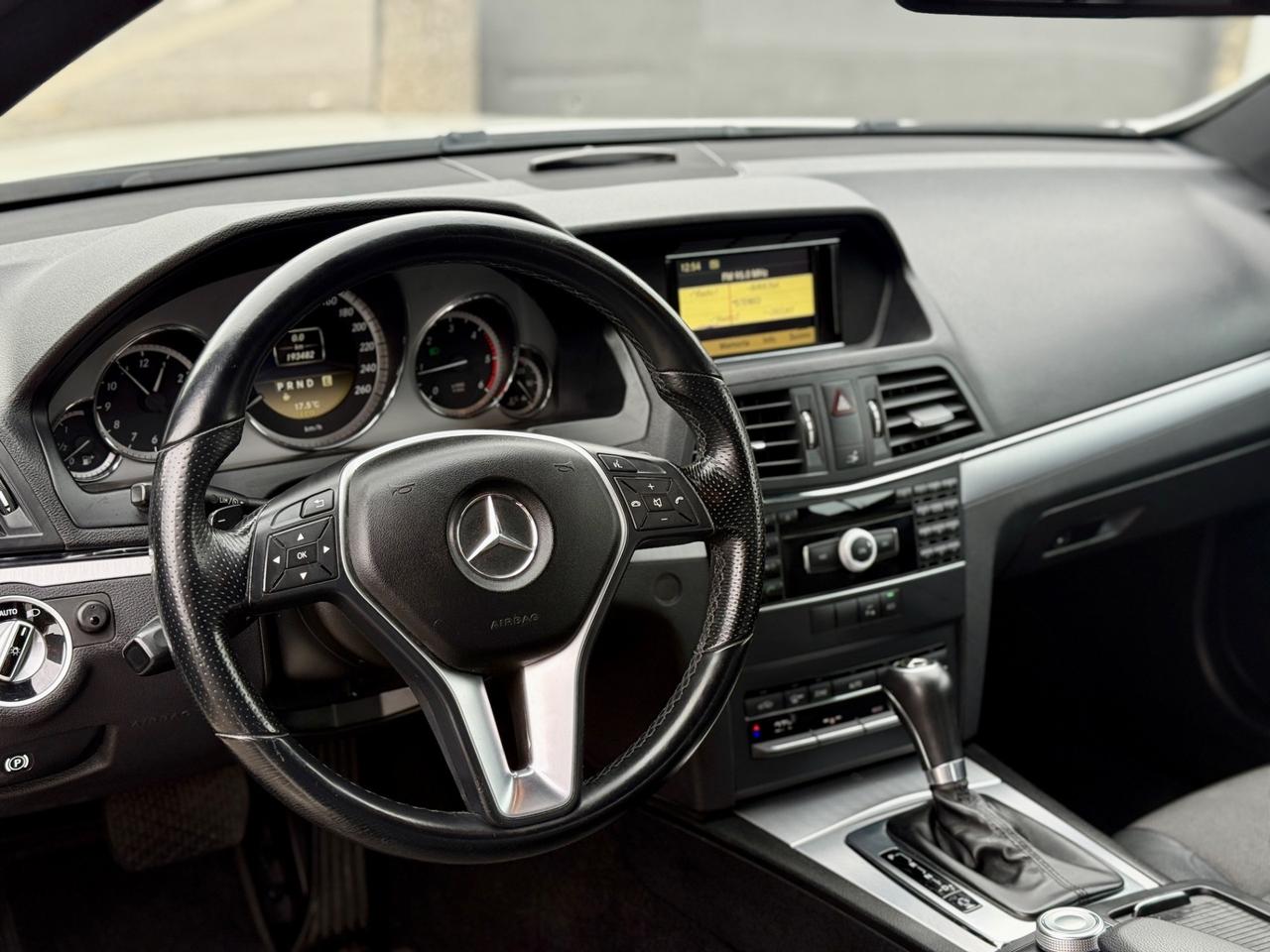 Mercedes-benz E 220 CDI Coupé BlueEFFICIENCY 2012