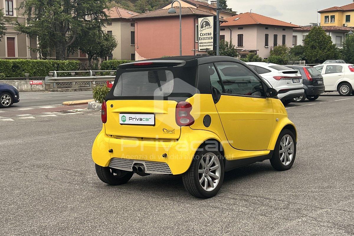 SMART fortwo 700 cabrio pure (45 kW)