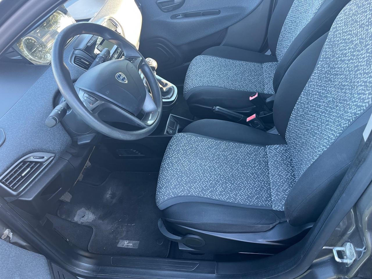 Lancia Ypsilon 1.2 69 CV 5 porte GPL Ecochic Gold