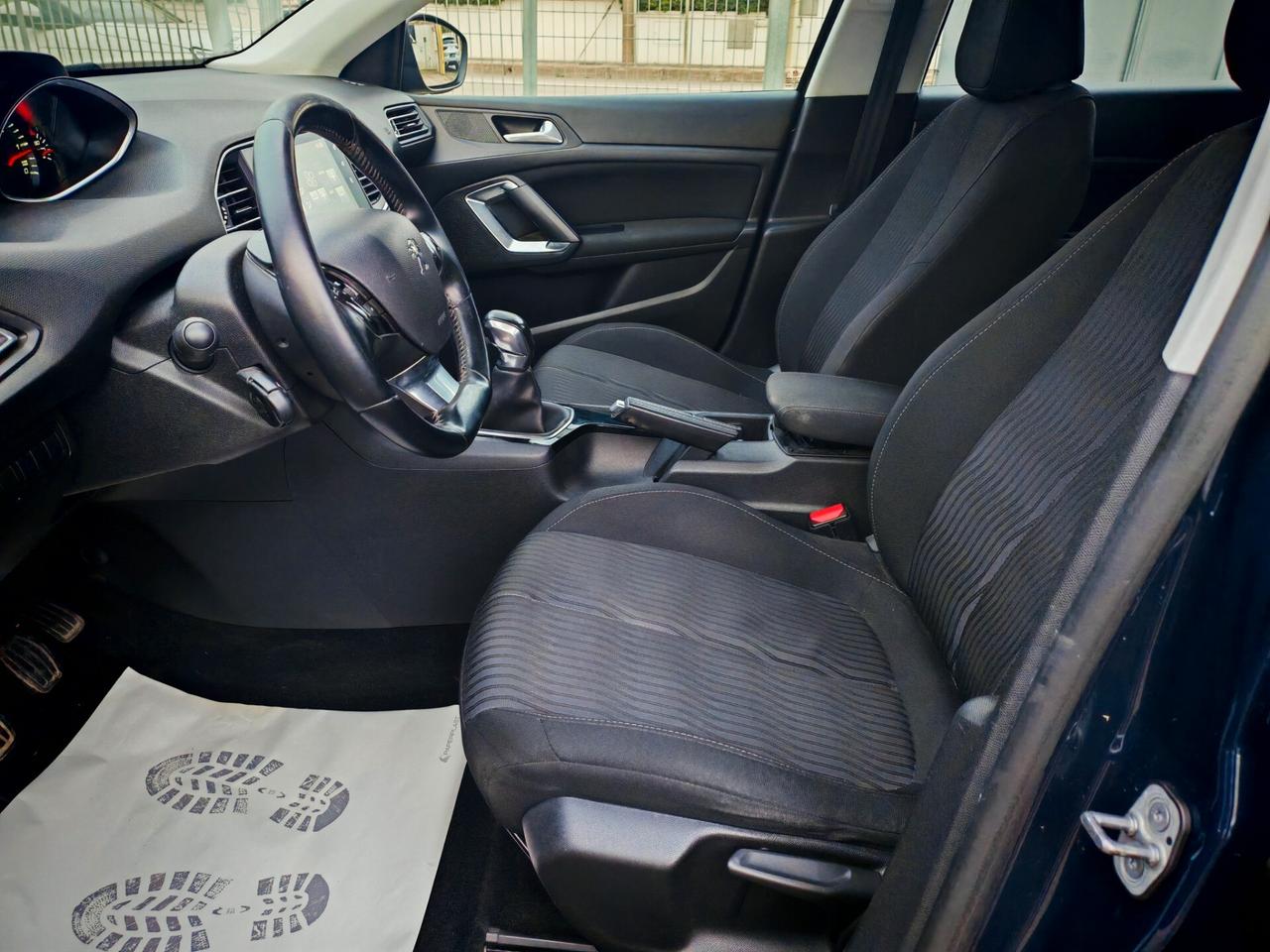 Peugeot 308 1.6BlueHDi navig led cruise 2017