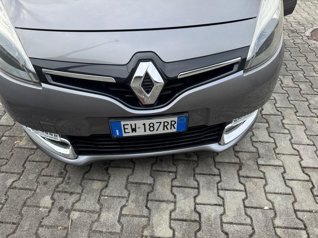 Renault Scenic 1.5 dCi 110CV neopatentato