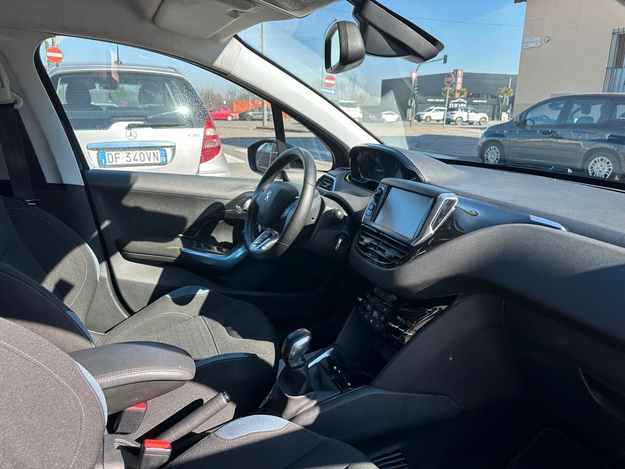 Peugeot 208 1.6 VTi 120 CV 5 porte Allure