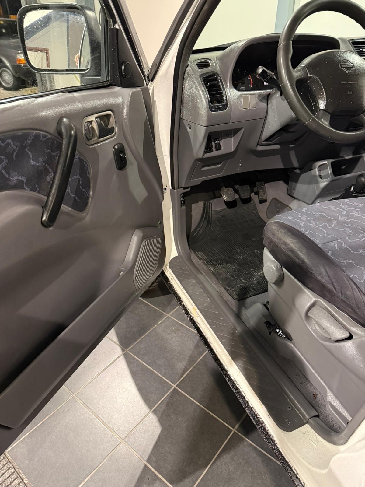 Nissan Terrano II 2.7 -AUTOCARRO -2 POSTI