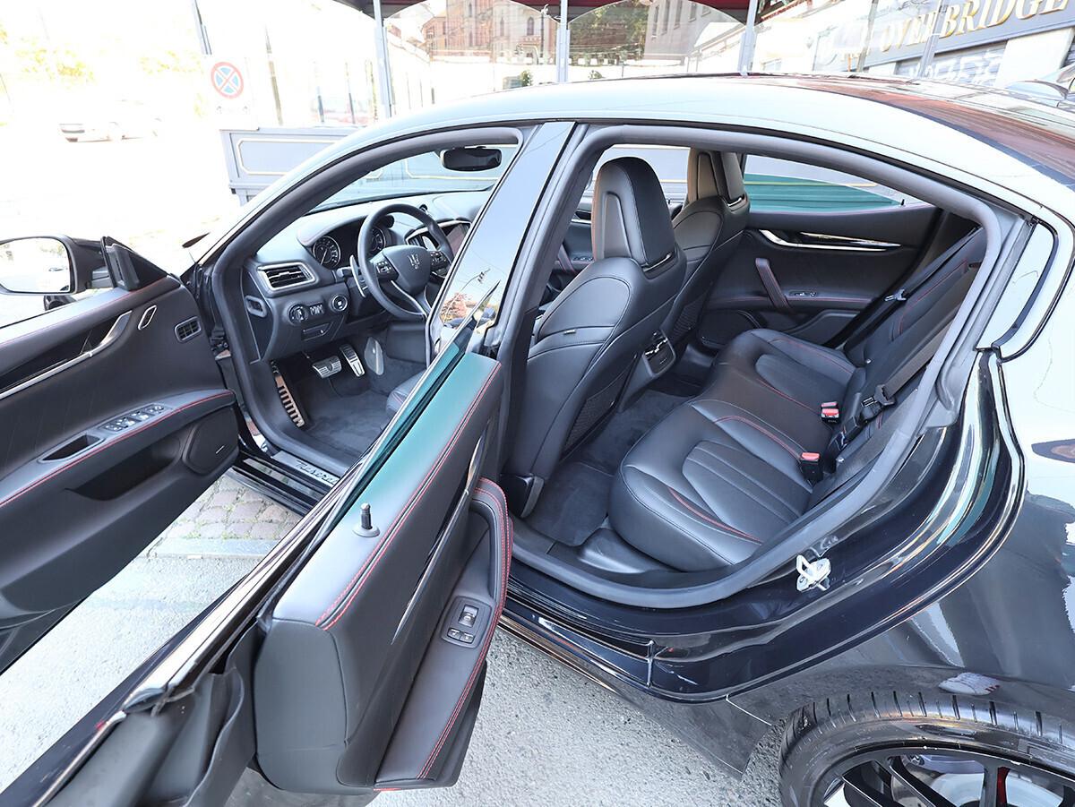 Maserati Ghibli Modena S Q4 3.0 V6 430 cv