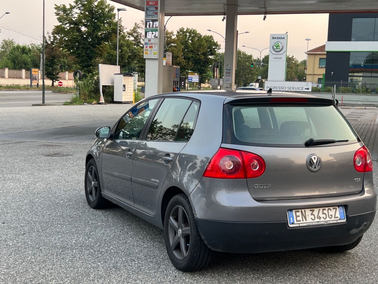 Volkswagen Golf 2009 photo 4