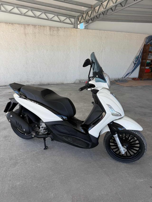 PIAGGIO Beverly 125 Piaggio Beverly 125 i.e.