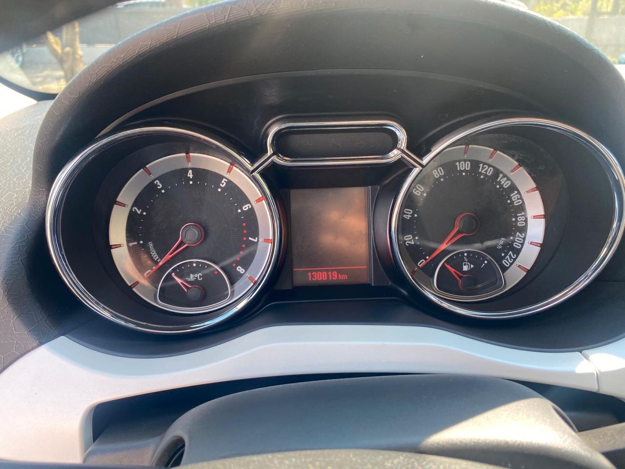 Opel Adam 1.4 87 CV GPL Tech Jam