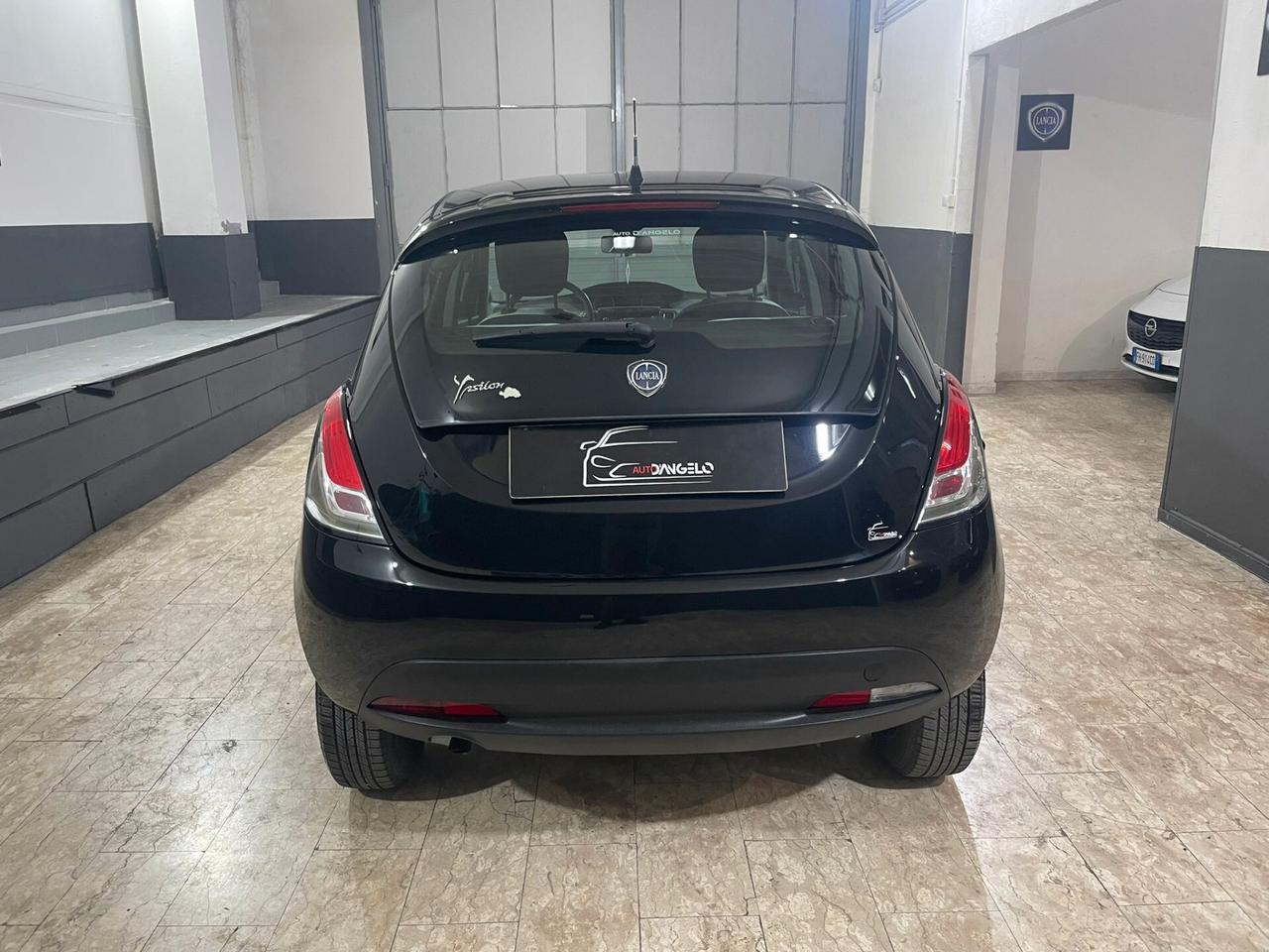 Lancia Ypsilon 0.9 TwinAir 85 CV 5 porte Metano Ecochic Gold