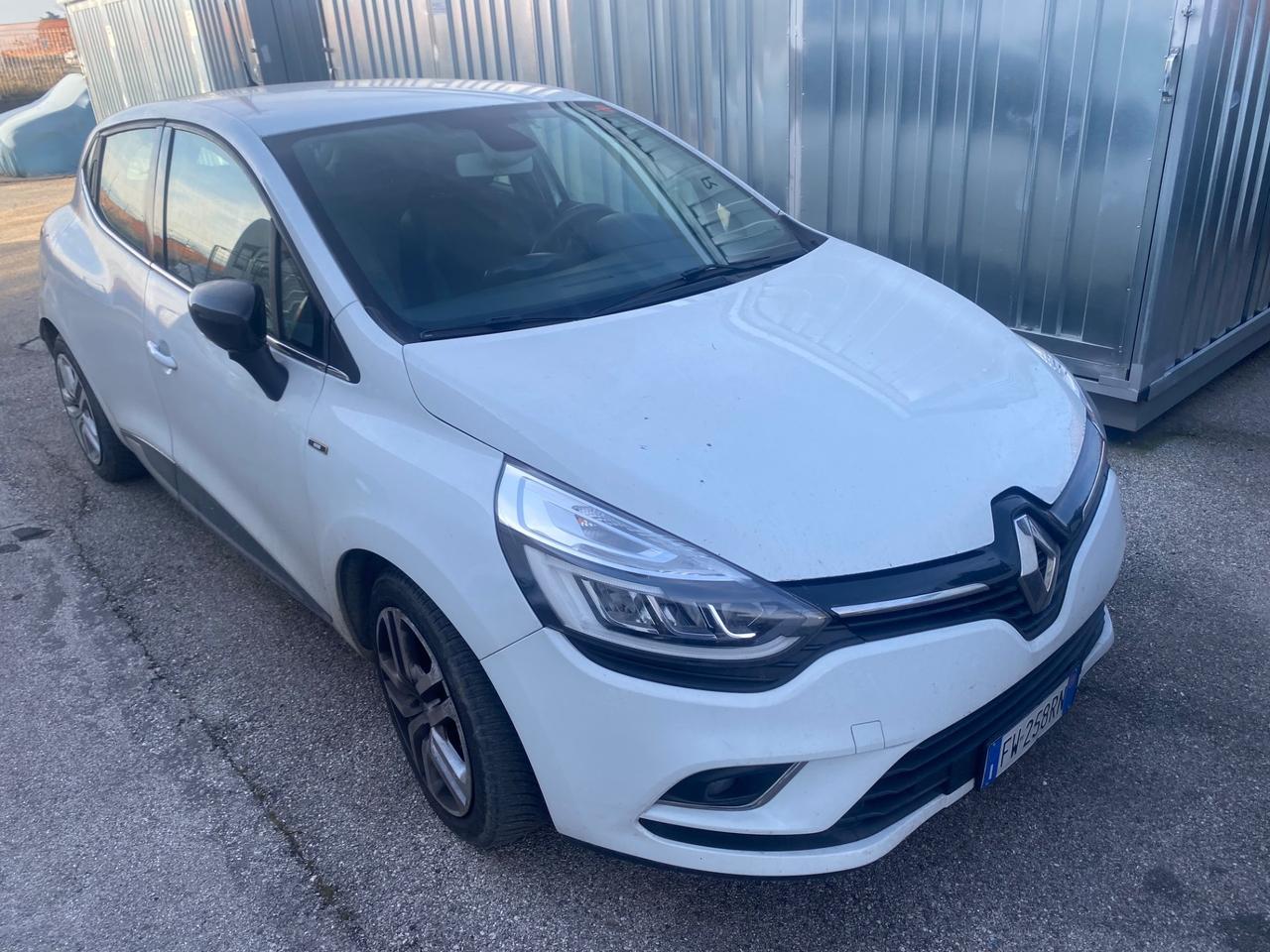 Renault Clio dCi 8V 75 CV 5 porte Moschino Intens