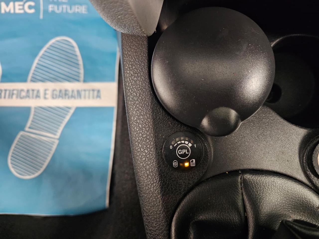 Dacia Sandero 1.2 GPL 75CV Lauréate - NeoPatentati