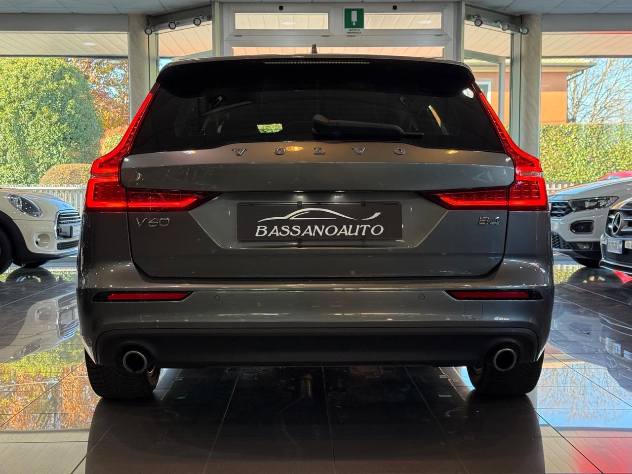 Volvo V60 B4 (d) Geartronic Momentum Business Pro