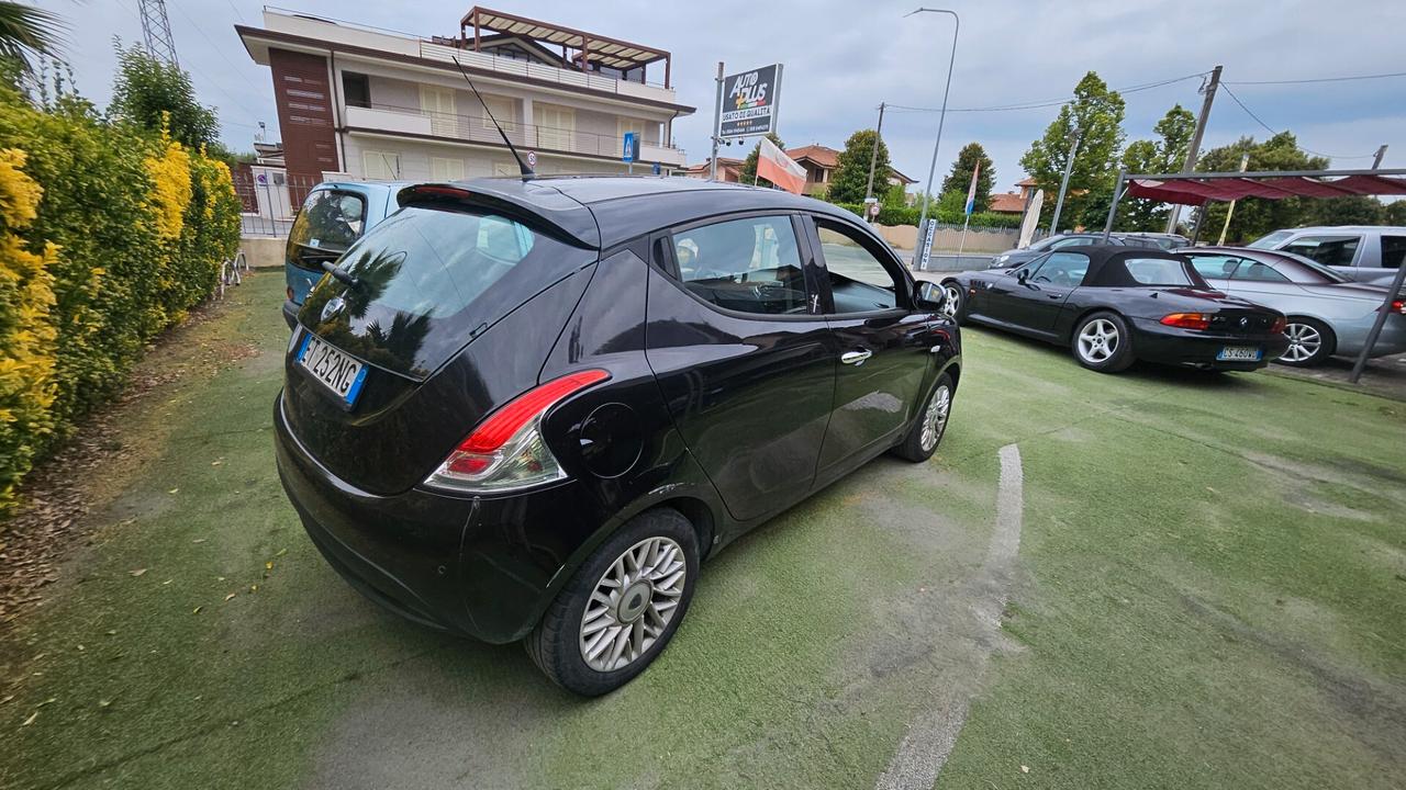 Lancia Ypsilon 1.2 69 CV 5 porte GPL Ecochic Gold