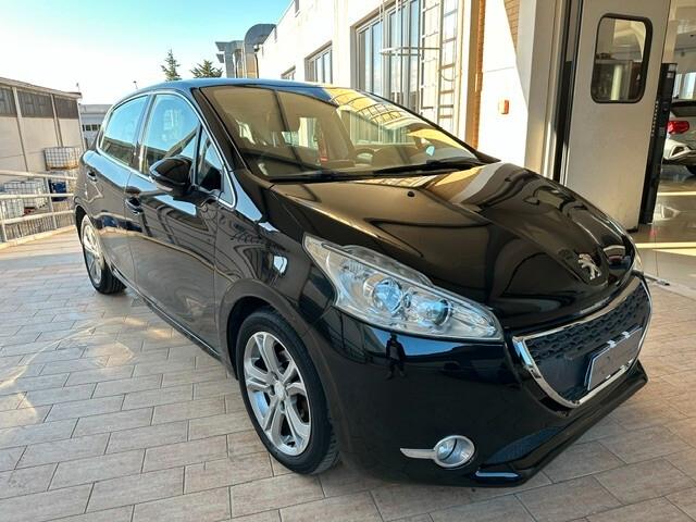 Peugeot 208 1.6 e-HDi 92 CV Stop&Start 5 porte Allure