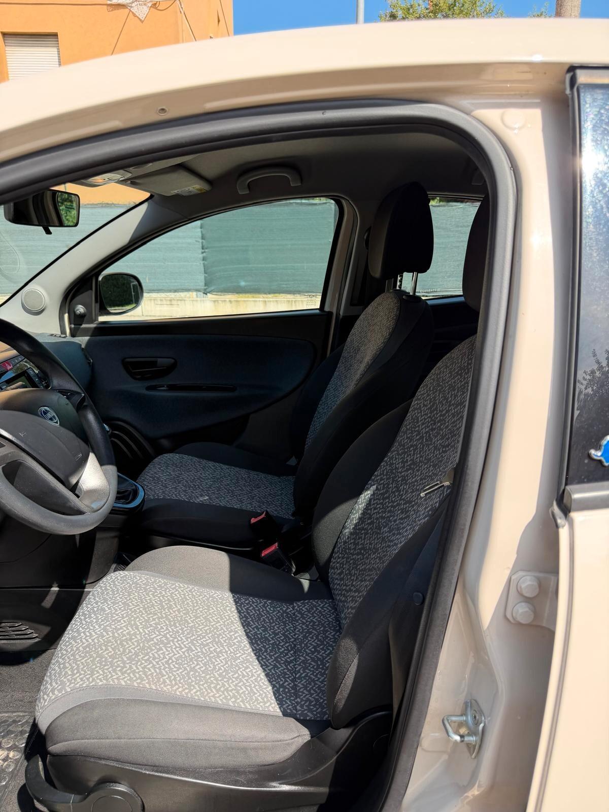 Lancia Ypsilon 1.2 Gpl - NEOPATENTATI - 12 MESI DI GARANZIA -