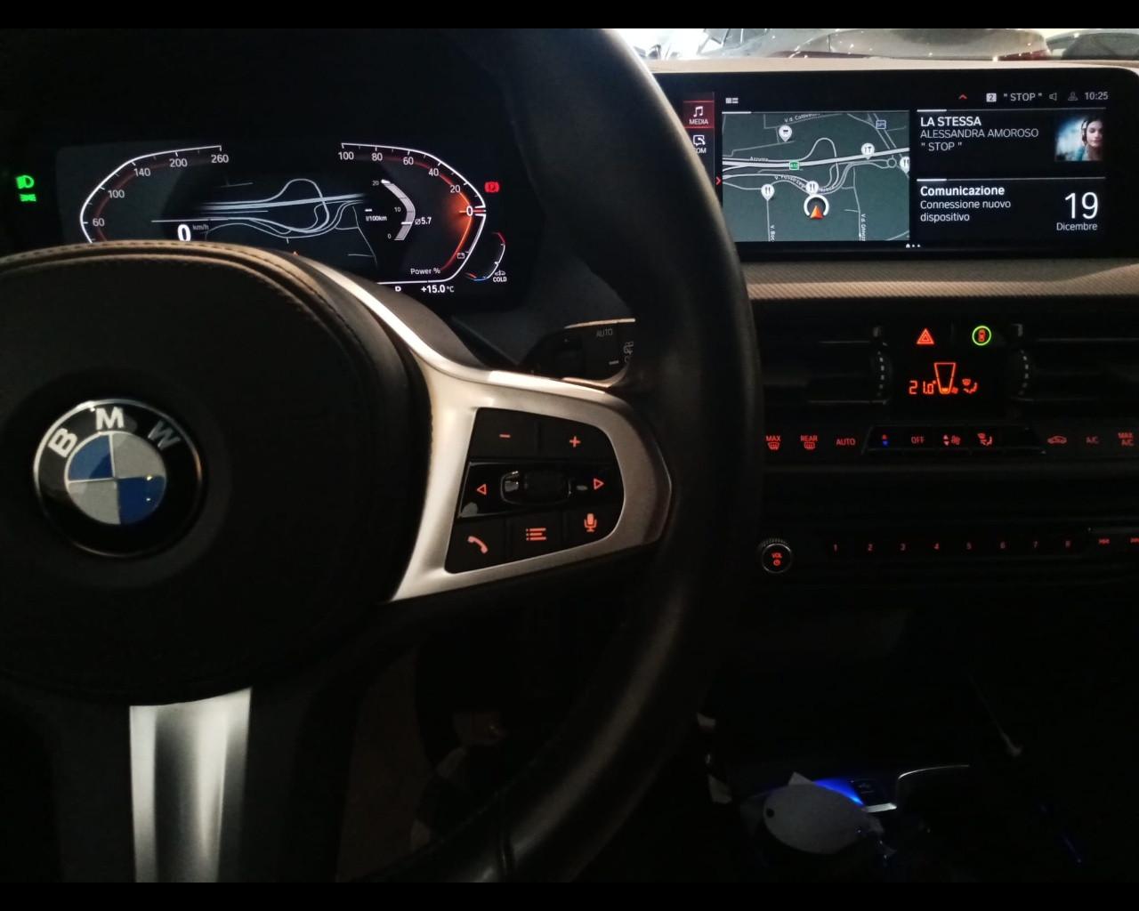 BMW Serie 1 F40 - 118d Msport auto