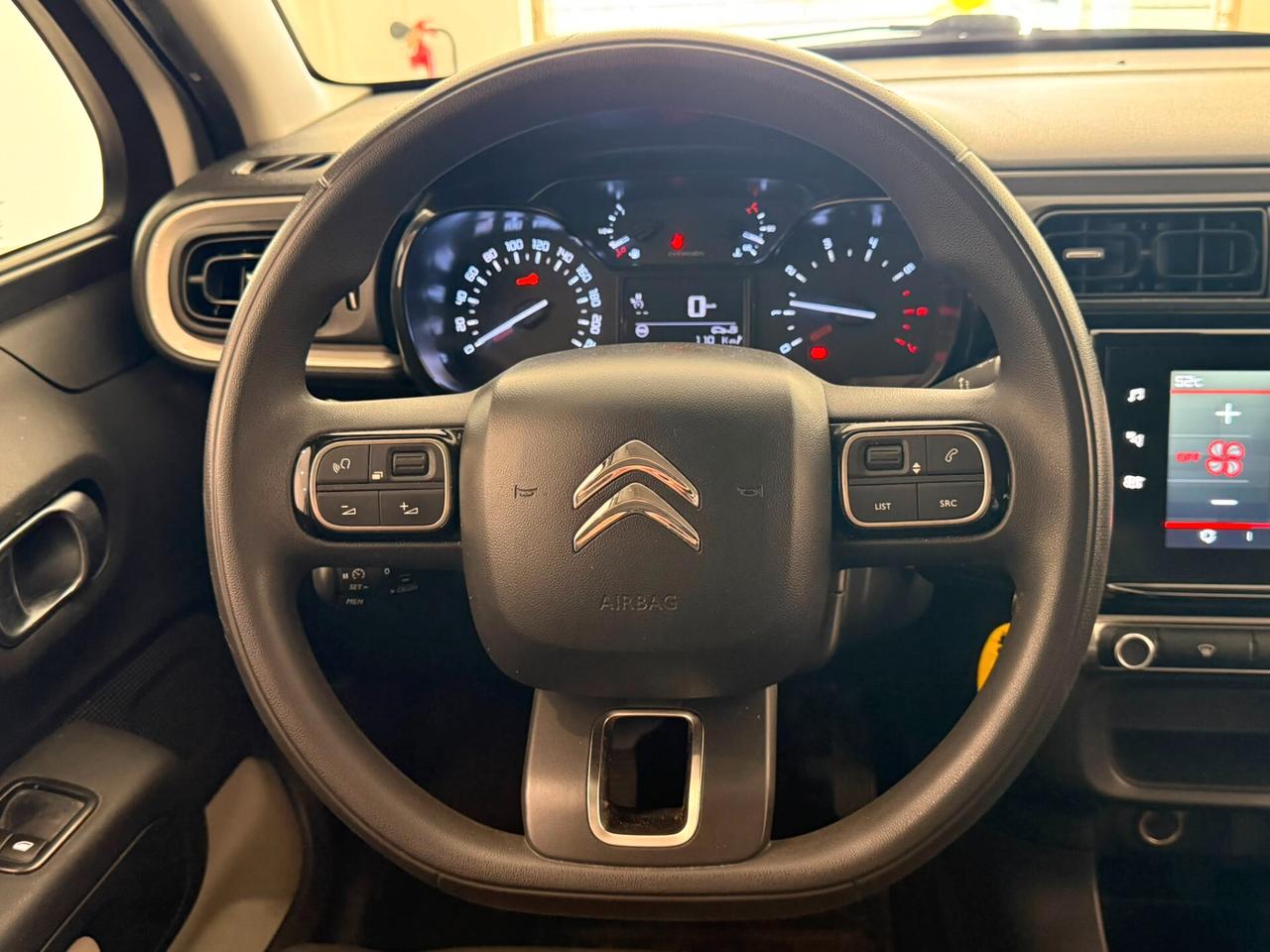 Citroen C3 1.2 shine 83CV anno 2022 90.000km