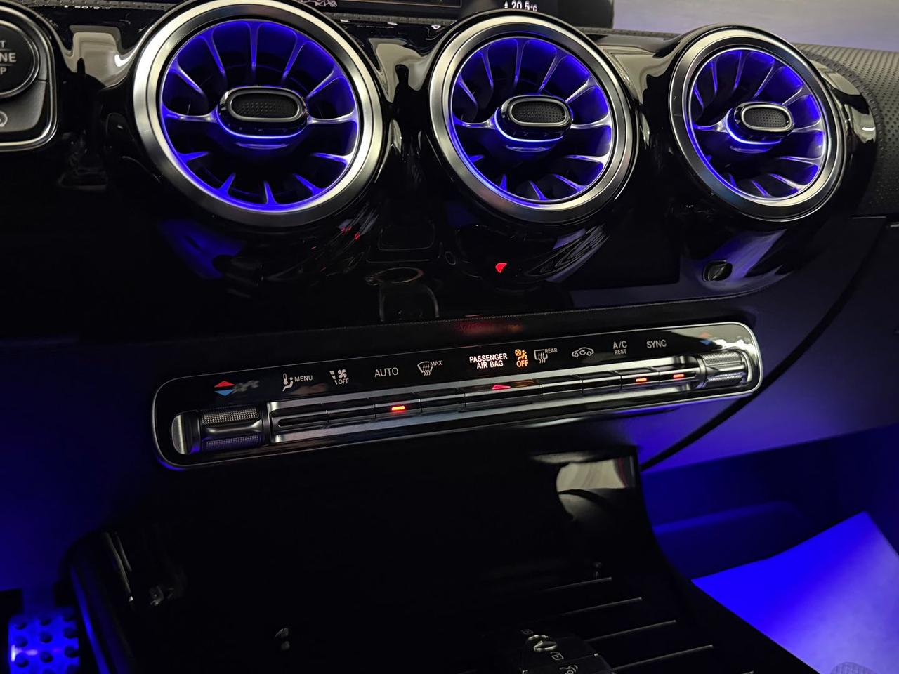 Mercedes-Benz CLA 200 Premium CLA 200 D AMG #10099