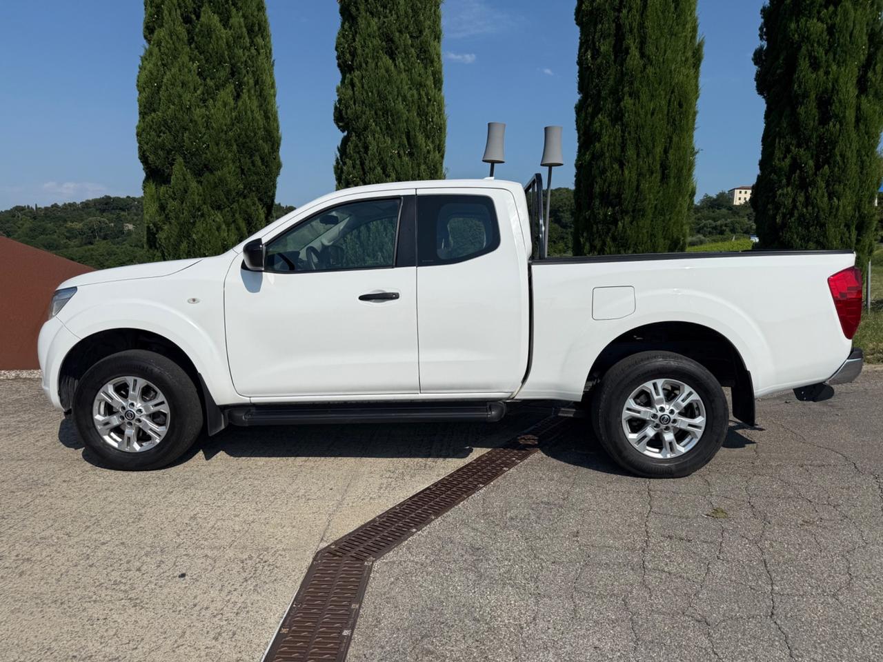 Nissan Navara 2.3 dci k.cab Acenta 4wd 163cv GARANZIA
