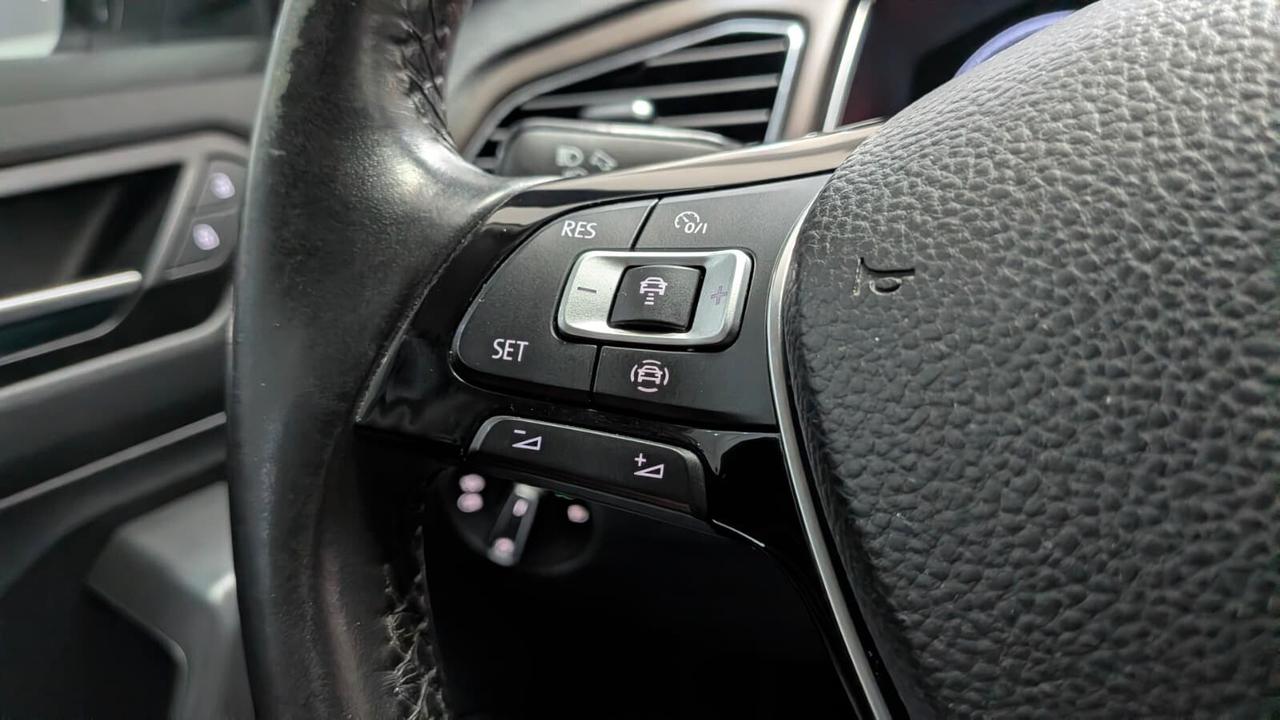 Volkswagen T-Roc 1.6 TDI SCR Business BlueMotion Technology
