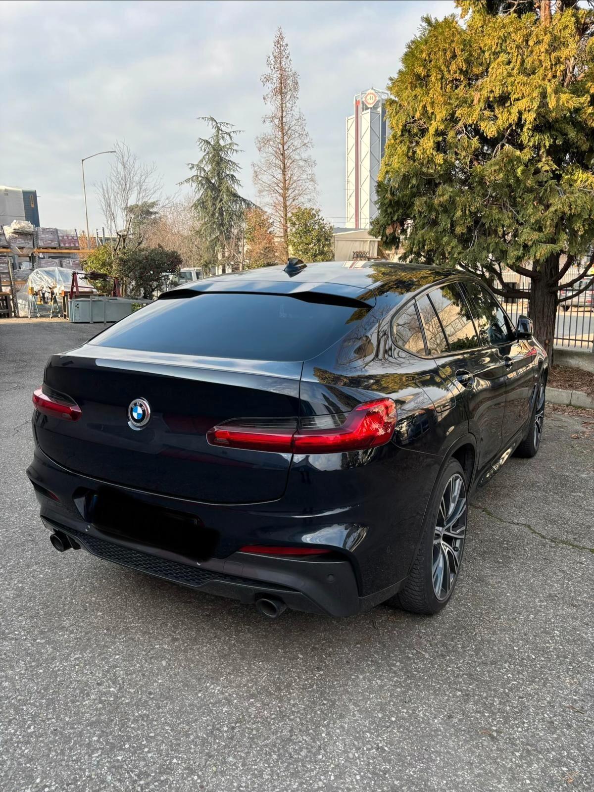 Bmw X4 x drive auto M 90000 km-tagliandi bmw-unico proprietario-perfette condizioni