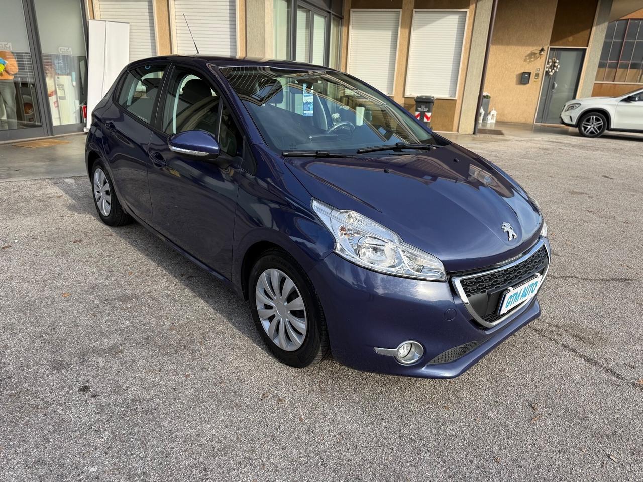 Peugeot 208 1.4 VTi 95 CV 5p - Neopatentati