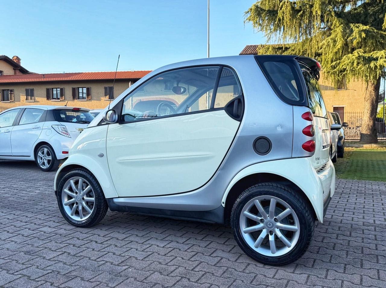 Smart ForTwo 700 coupé pure (45 kW) OK NEOPATENTATI