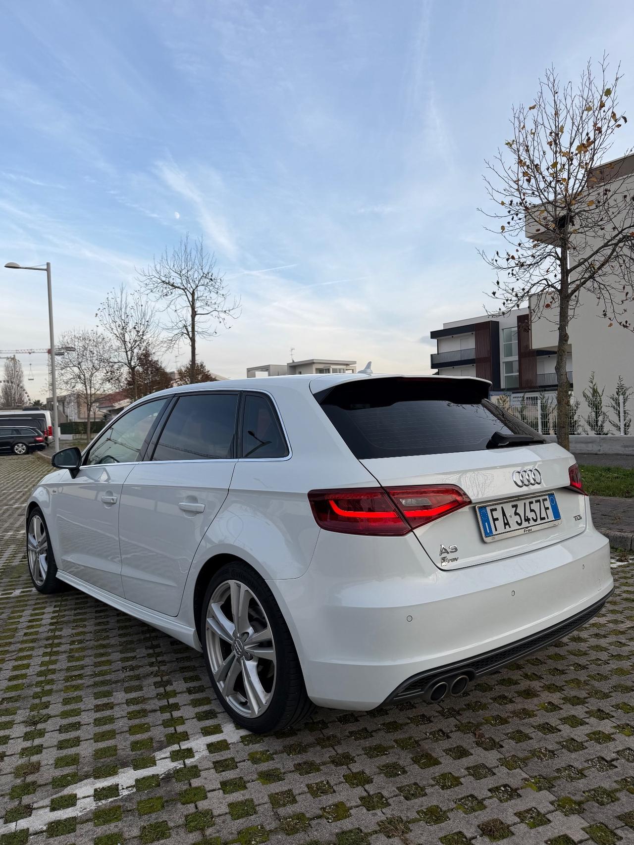 Audi A3 SPB 2.0 TDI 150 CV clean diesel S tronic Ambiente