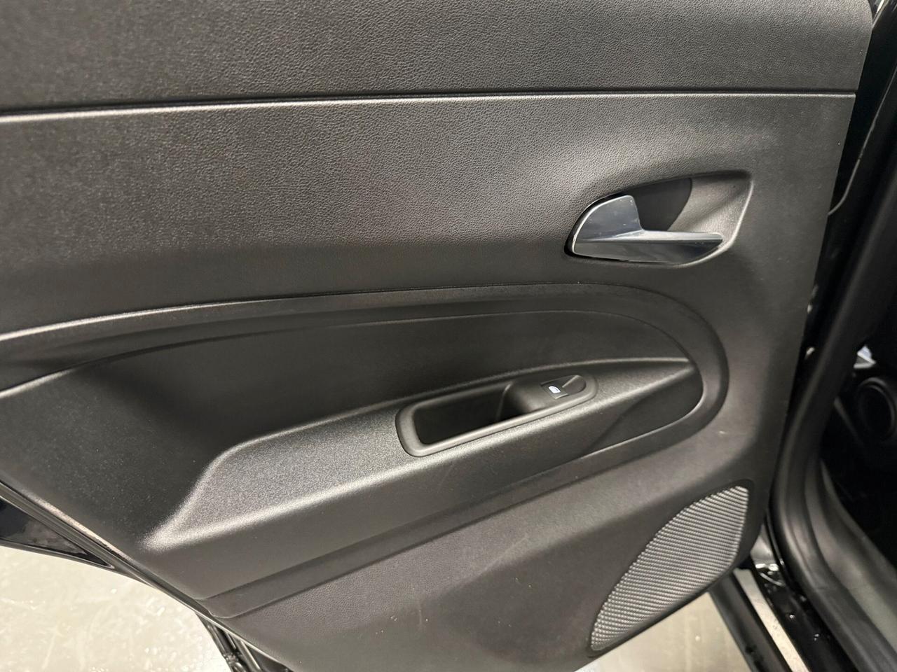 Jeep Avenger 1.2 Turbo 100 CV MHEV Summit