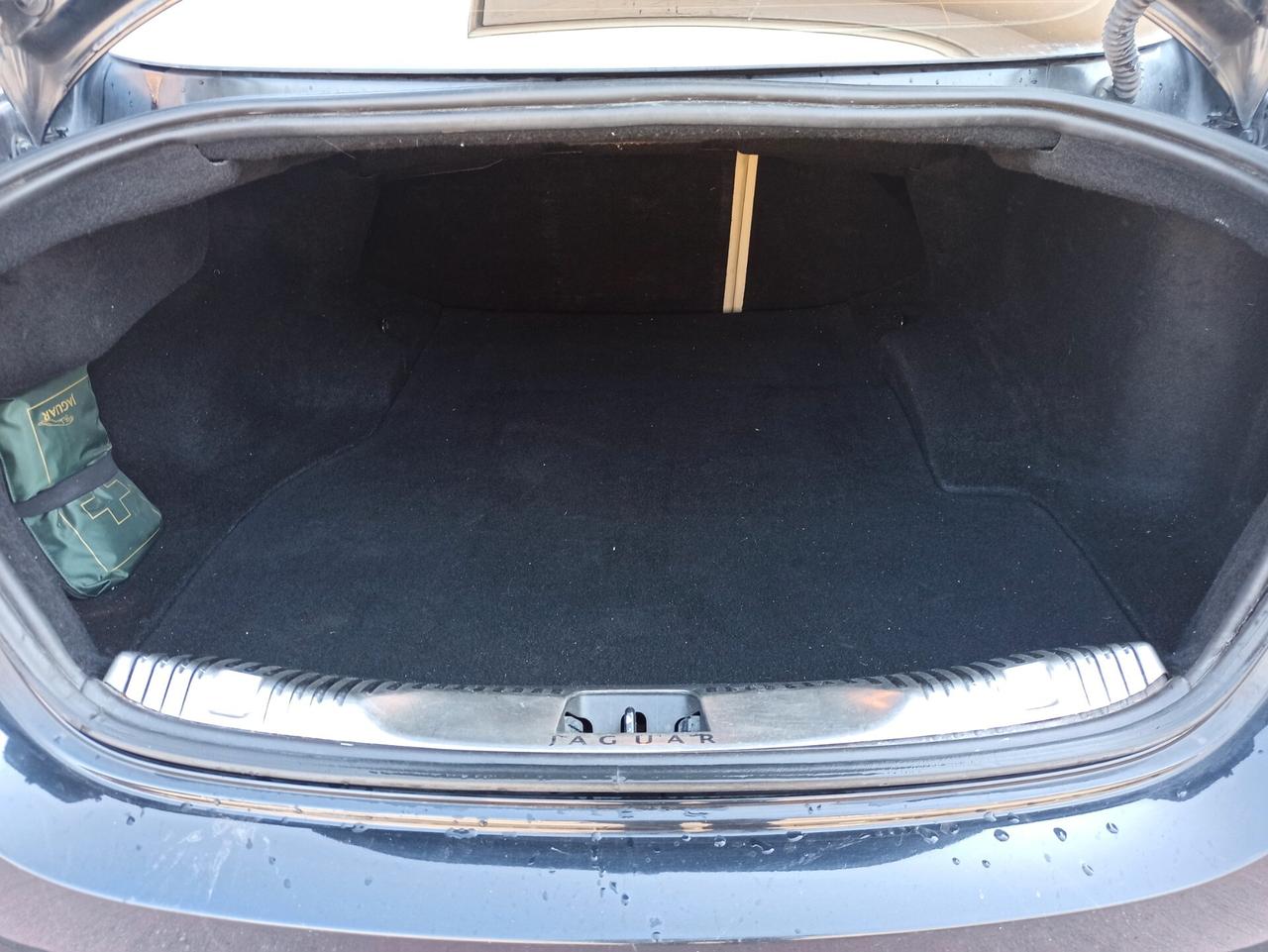 Jaguar XF 3.0 DS V6 Luxury