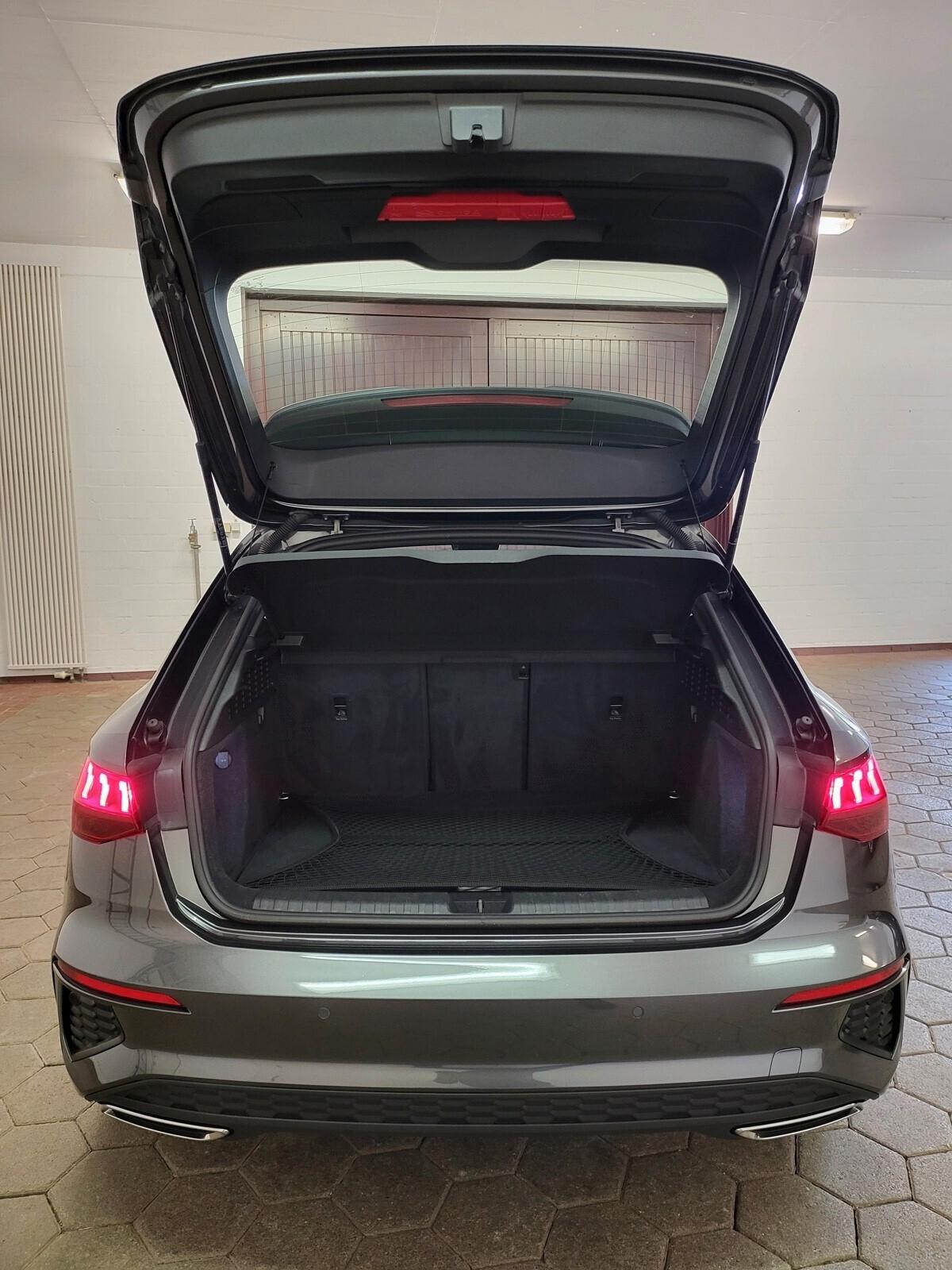 Audi A3 SPB 40 TFSI quattro S tronic line edition
