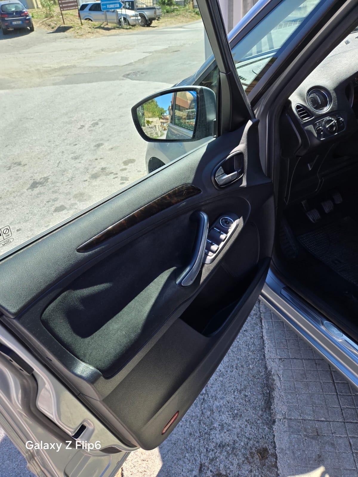 Ford Galaxy 2.0 TDCi 140 CV Ghia DPF