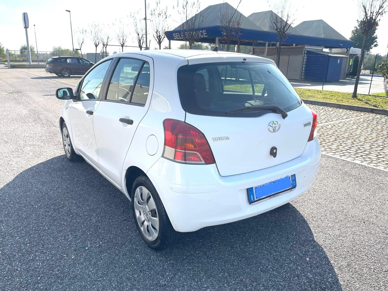 Toyota Yaris 1.0 3 porte Luxury pack