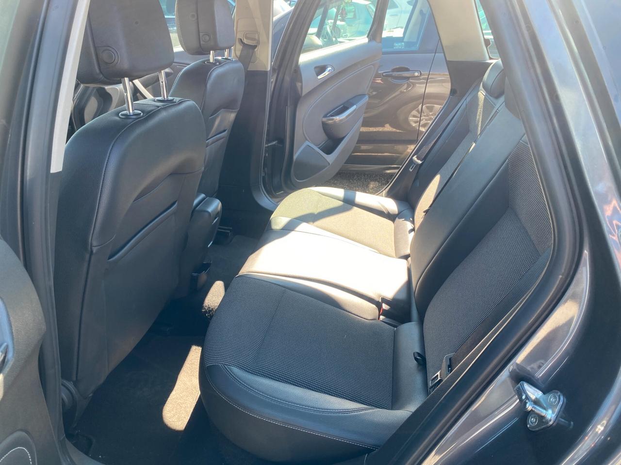 Opel Astra 1.7 CDTI 110CV Sports Tourer Cosmo