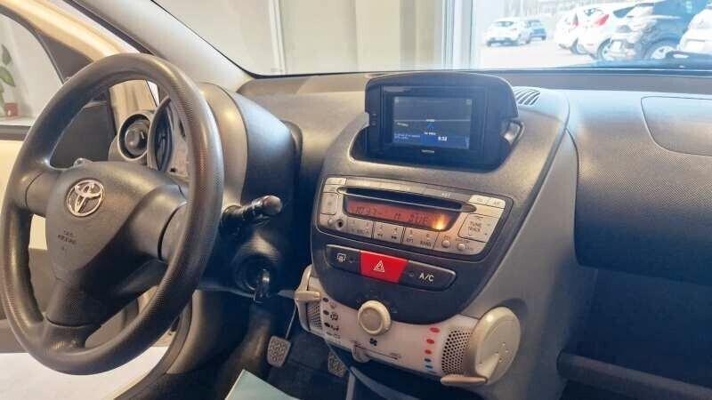 Toyota Aygo 1.0 12V VVT-i 68 CV Sol Connect