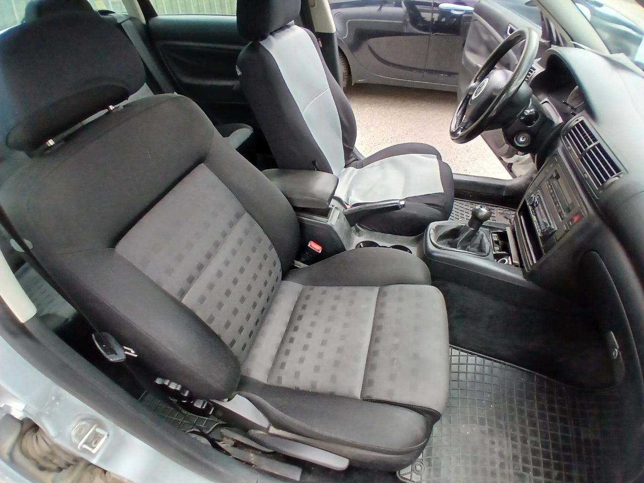 Volkswagen Passat 1.9 TDI 130CV BERLINA COMFORTLINE