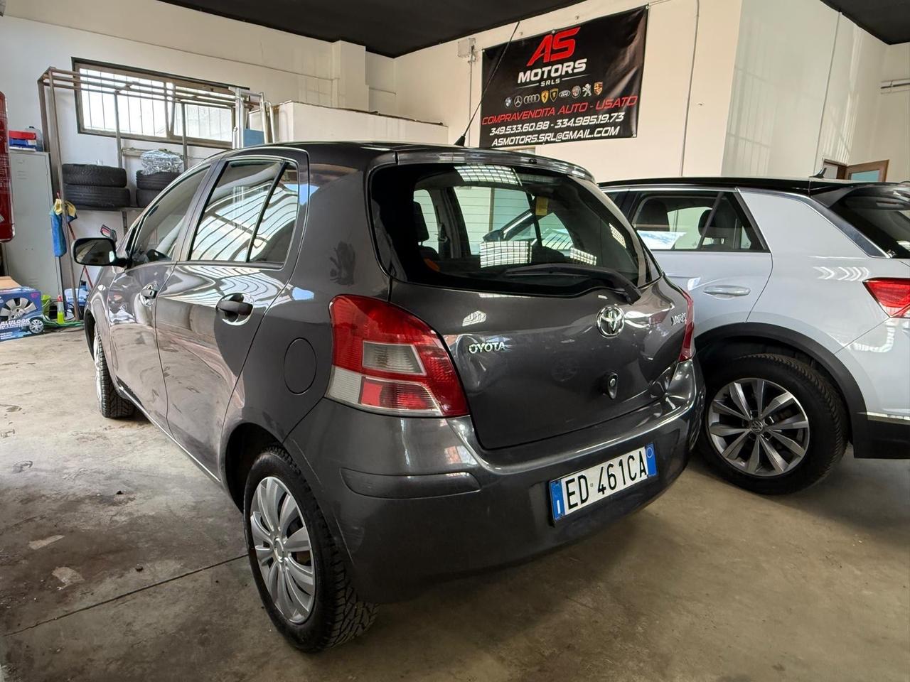 Toyota Yaris 1.0 5 porte Sol